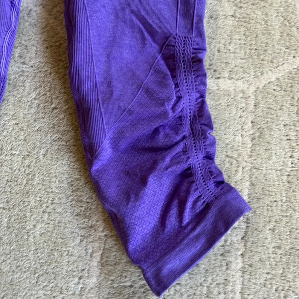 Lululemon In The Flow Crop - Picture 7 of 12